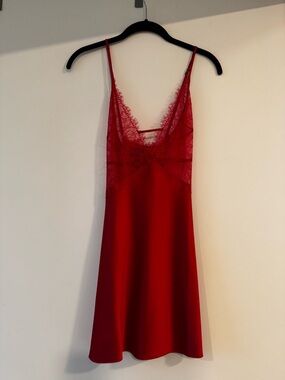Victoria's Secret Red Lace-Trim Satin Slip/chemise/lingere